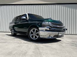 bel air themed 2004 chevy tahoe up
