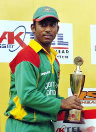 Aftab Ahmed holds the Man Of The Series trophy after Bangladesh's 2-0 win  over Scotland, Bangladesh v Scotland, 1st ODI, Chittagong, December 15, 2006