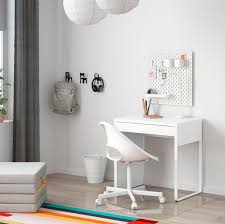 Explore our range of childrens table and chairs with a variety of materials, sizes and colors. 15 Affordable Kids Desks To Create A Study Space That S Just For Them Huffpost Life