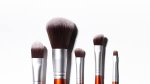 pictures of dirty makeup brushes