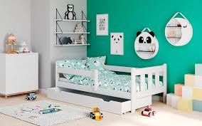 Проектирани да предпазват децата докато спят, леката и просторна метална рамка е подплатена и покрита с плат. Detsko Leglo S Izdrpvasho Se Chekmedzhe Na Kolela 2 Cvyata Grandecor Bg Toddler Bed Home Decor Decor