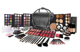 bridal makeup kit to add beauty to the
