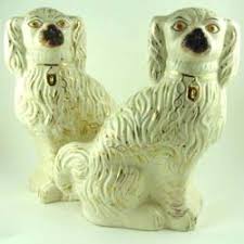 Angela ramsey eveslage fine art & antiques decorating with english staffordshire figurines. Pin On Inspiration