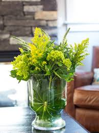 how to decorate a glass vase