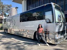 luke bryan s tour bus you