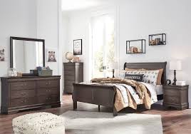 Leewarden Dark Brown Full Bedroom Set