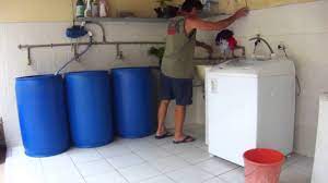 Abaixo estão as fotos do como reaproveitar a água da máquina de. Reutilizacao Da Agua Na Maquina De Lavar Roupas Youtube