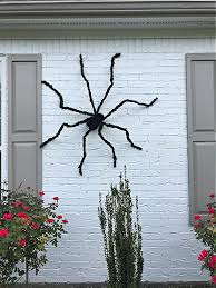 How To Hang Giant Spider Decorations