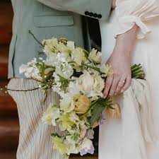 42 stunning spring wedding bouquets
