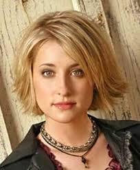 The common belief is that fine hair is problematic and needs to be dealt with. 30 Best Short Hairstyles For Round Faces