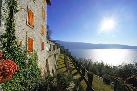 Jetzt passende häuser bei immonet finden! Immobilien Gardasee Limonaia In Einer Panoramalage Von Gargnano