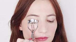 For a dramatic effect (yes, please), gently press down three times. How To Use A Lash Curler 10 Steps With Pictures Wikihow