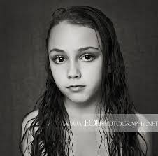 She is standing and sitting in a bathtub, wearing makeup, and covered in oil. Working On A Personal Project Inspired By An Iconic And Controversial Image By Gary Gross Of A Young Brooke Shiel Brooke Shields Gary Gross Beautiful Children