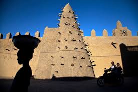 L'attentatore che distrusse dei mausolei di Timbuktu si pente e invoca la  libert | Rivista Africa