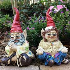 Garden Zen Gnome Couple Statue Hand