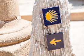 Symbols on the Camino de Santiago | Arrows and signals | Santiago Ways