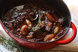 Kuvano povrće malo posolite i prelijte maslinovim uljem, te služite uz pečenu ribu. Recept Dana Probajte Stifado Aromaticni Grcki Gulas Glas Istre