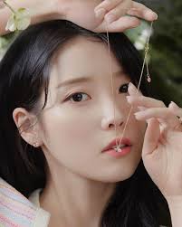 korean spring makeup and fashion trends