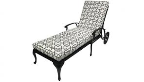 Classic Chaise Lounger