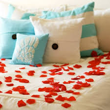 how to use real rose petals for romance