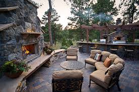 Outdoor Kitchens And Barbeques