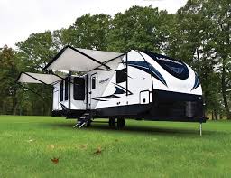 This is a relatively new concept with 5th wheels, which traditionally saw the master bedroom. How Much Do 3 Bedroom Rvs Cost 6 Examples Godownsize Com