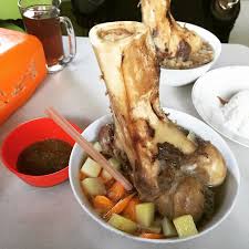 Sajikan sup sumsum dengan jeruk nipis dan sambal cabai rawit. 6 Tempat Sop Sumsum Enak Di Jakarta Sedot Sedot Kenikmatannya