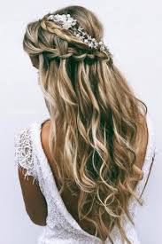 Half up half downhalf up half down hairstyles will never go out of. 30 Half Up Half Down Bridesmaid Hairstyles My Stylish Zoo