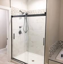 18 Stunning Black Shower Door Ideas For