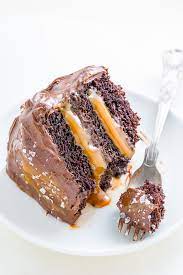 Chocolate And Salted Caramel Cake gambar png