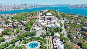 It acts as turkey's heart with throbbing streets and pumping nightclubs. Istanbul Stands Out As An Example In Fight Against Covid 19 Turkey News