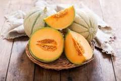 Does cantaloupe ripen on the counter?