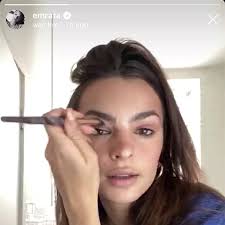 emily ratajkowski reveals her makeup