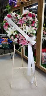 We have a dedicated team of professionals who are very friendly and supportive towards customers. Farewell Heart W Banner Heart Funeral Wreath On Easel In El Paso Tx Como La Flor Flowers And Balloons