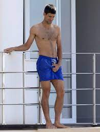 Why Is His Brother Taking a Video..Sweet Home Alabama?' - Tennis Fans React  Hilariously to Unearthed Novak Djokovic Underwear Photo - EssentiallySports