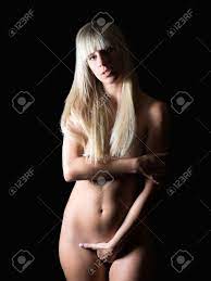 Erotische nackt aufnahmen von blonden körper härchen