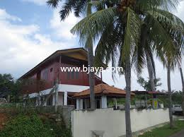 Enjoy a garden, private yards, and barbecue grills. Port Dickson Pantai Holiday Bungalow