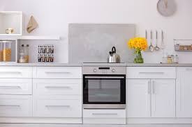 7 cost efficient kitchen cabinet