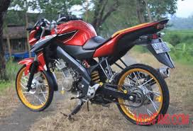 Vixion merupakan salah satu motor yang populer dikalangan para pria remaja. New Vixion Modif Jari Jari Warna Hitam Merah Vegafans Com