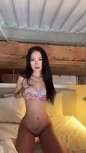 Asian Solo Teen Squeezing Boobs Onlyfans Leaked Video