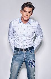 Born june 27, 1986, better known as drake bell, is an american actor, comedian, guitarist, singer/songwriter, producer, and occasional television director. Drake Bell