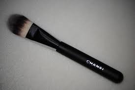 chanel foundation brush 6 review