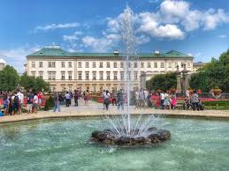 mirabell gardens in city centre
