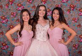 quinceanera damas can help a quinceanera