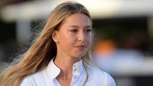 She even has not steven p. Who Is Eve Jobs 5 Things About The Heiress Daughter Of Steve Jobs Hollywood Life