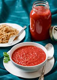 homemade spaghetti sauce family food