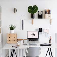 8 office decor tips to maximize your