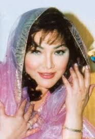 JENAZAH pelakon dan penyanyi era 80-an, Allahyarhamah Noreen Noor, 54 yang meninggal dunia di Hospital Ampang Puteri, akibat komplikasi buah pinggang dibawa ... - pix_gal1