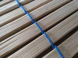 Selain kuat dan anti pecah, gelas bambu ini juga bisa dijadikan sebagai hiasan ruangan. Cara Membuat Tirai Bambu Anak Arsitektur