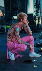 We have a massive amount of if you're looking for the best machine gun kelly wallpapers then wallpapertag is the place to be. Kelly Machine Gun Wallpaper